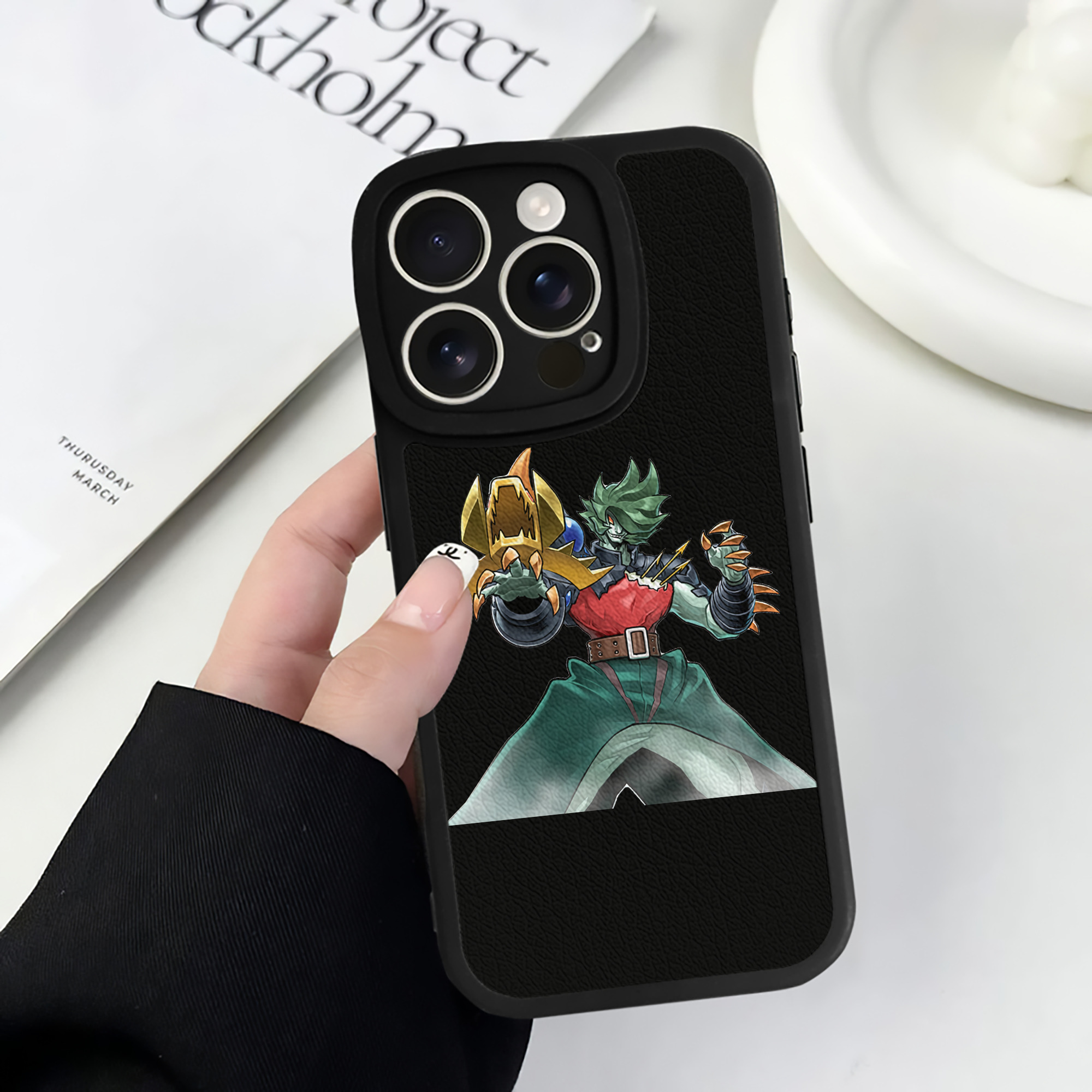 遊☆戯☆王 Yu-Gi-Oh! 【iPhone 16シリーズ対応】シリコンスマホケース（レザー調） 材質：シリコン